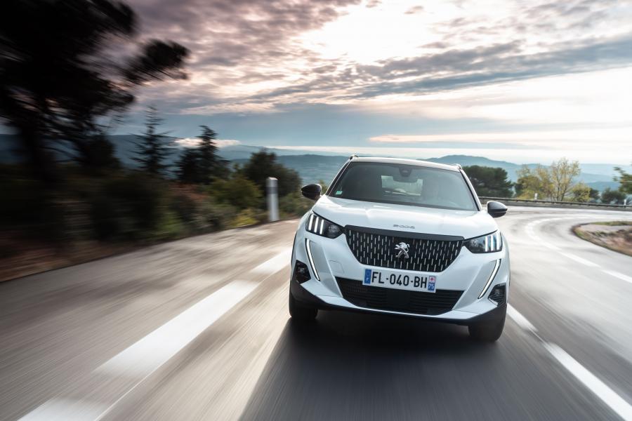  Peugeot e-2008 GT (Digital White) 2019 года  (WW) (фото 38 из 119)